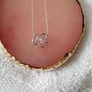 Elegant Silver Rose Pendant Necklace
